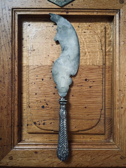 Engraved Fish Serving Knife – Late 19th Century, France